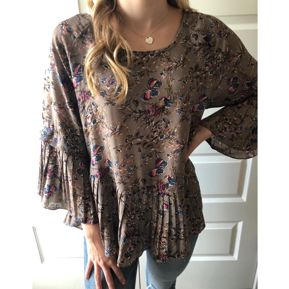 Entro blouse with butterflies
